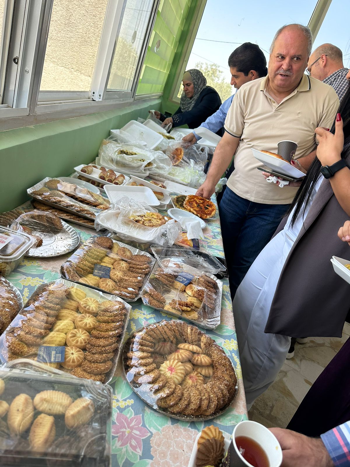 Madar Al-Saa Images 0.6214409837424508