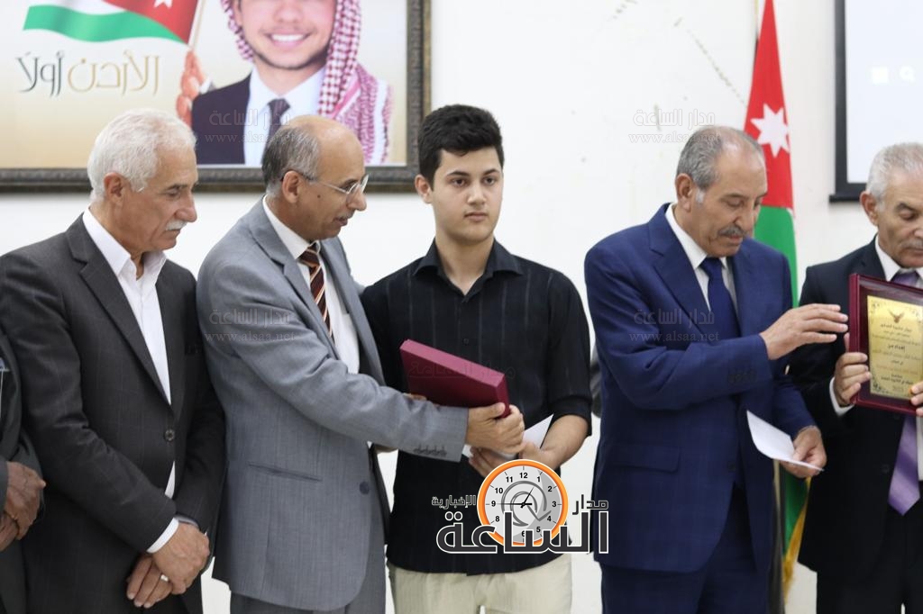 Madar Al-Saa Images 0.33795851642479247