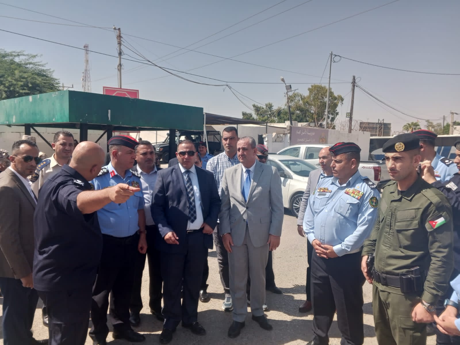 Madar Al-Saa Images 0.033707519696775545