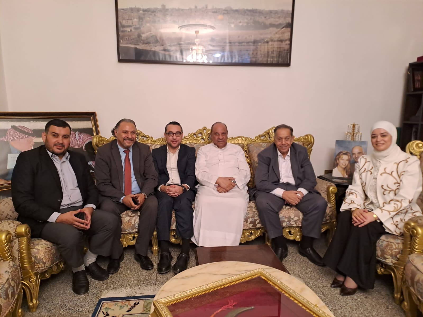 Madar Al-Saa Images 0.7947091547005152