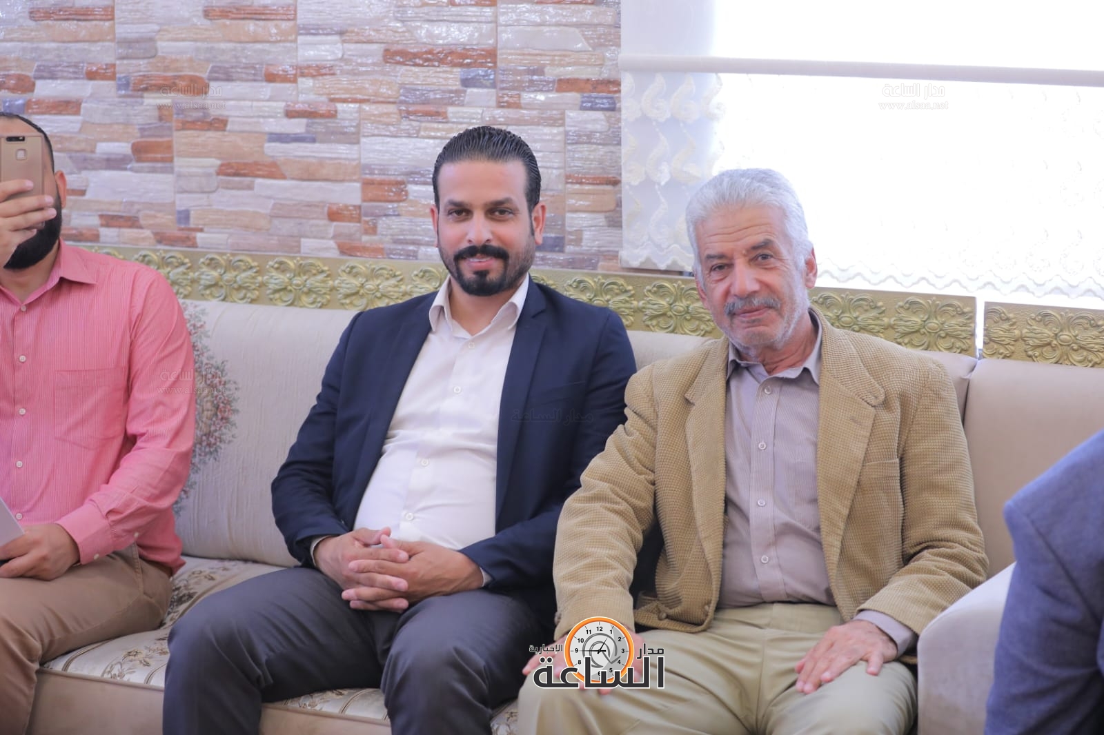 Madar Al-Saa Images 0.5961785411743201