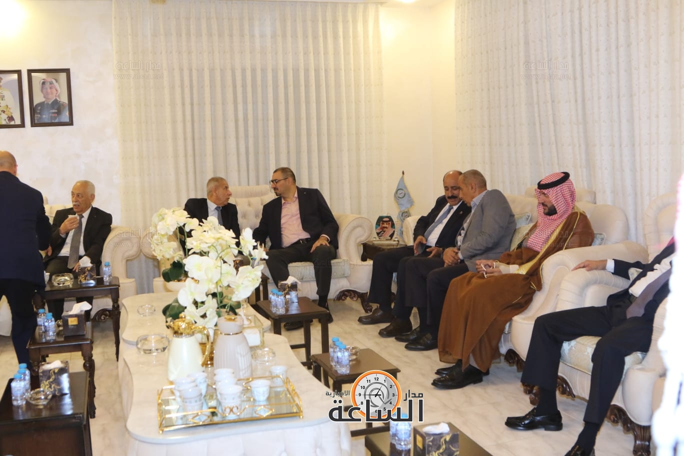 Madar Al-Saa Images 0.9569324289361623