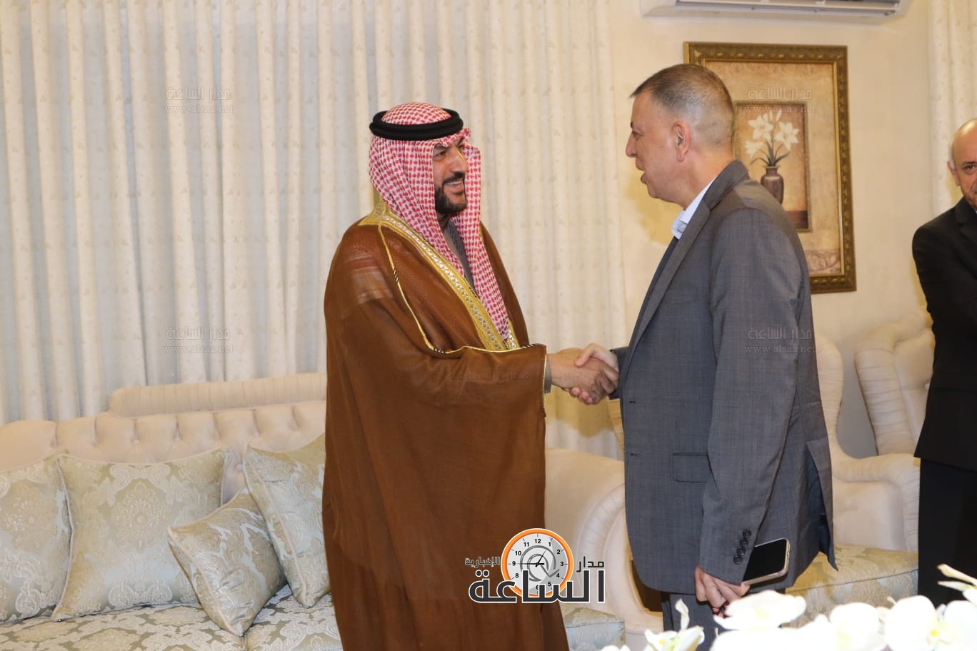 Madar Al-Saa Images 0.4337608211087798