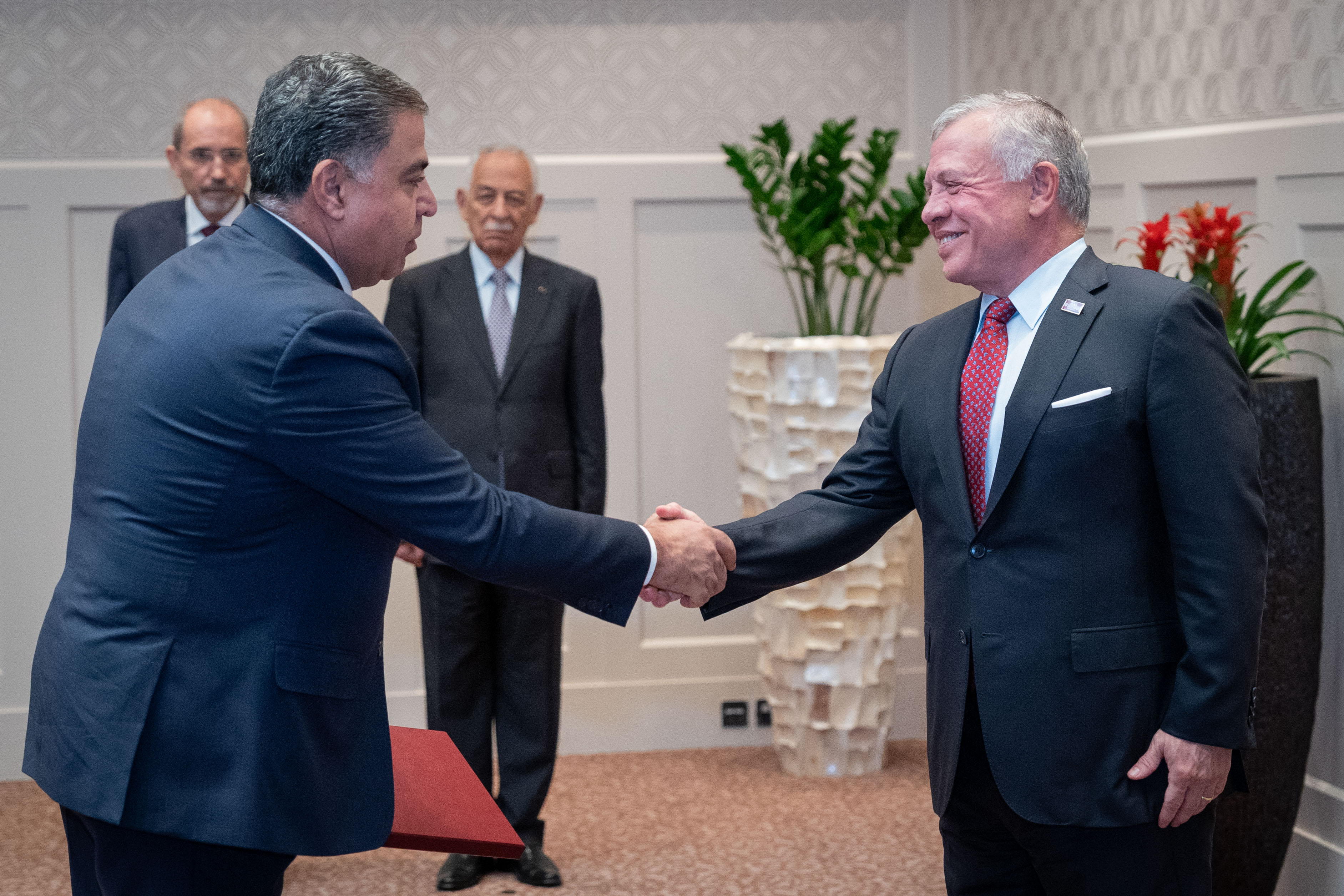 Madar Al-Saa Images 0.25232535165318404