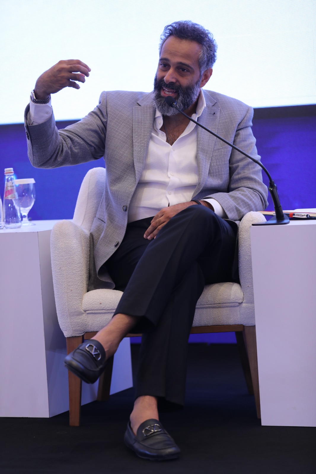 Madar Al-Saa Images 0.46309870672265374