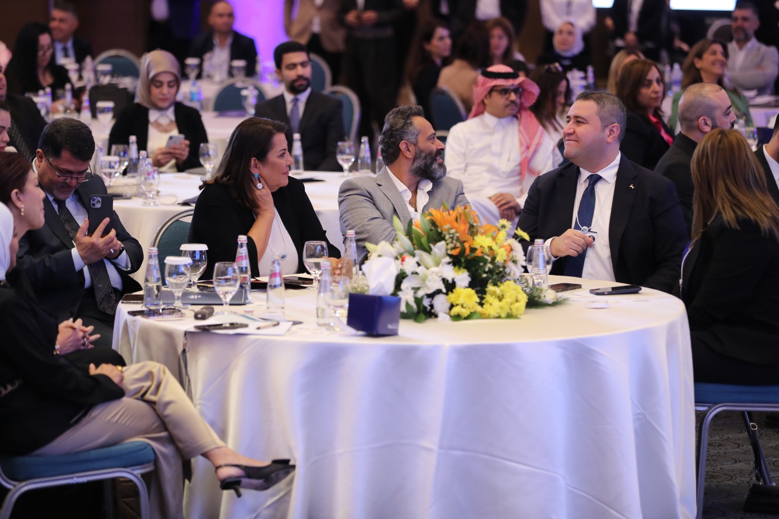 Madar Al-Saa Images 0.09502663999174787