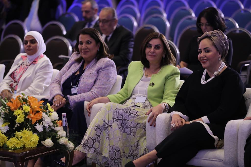 Madar Al-Saa Images 0.38125683738102967