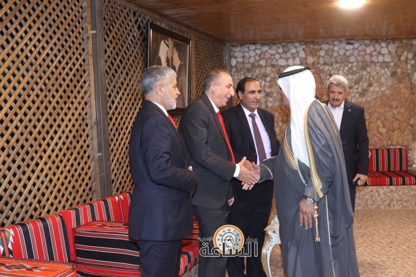 Madar Al-Saa Images 0.3341150143141278