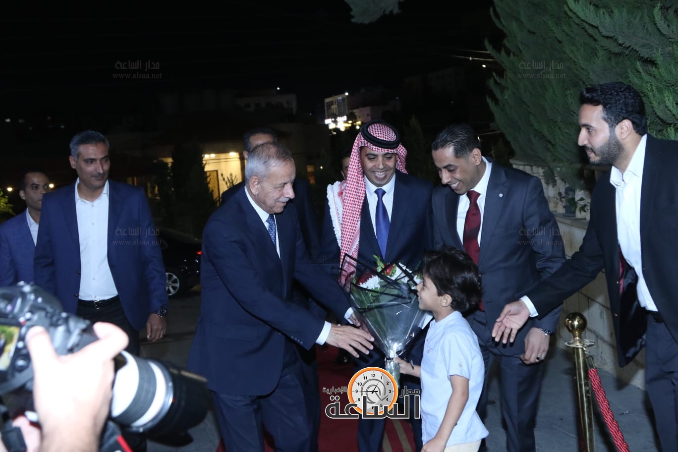 Madar Al-Saa Images 0.33764658360272737