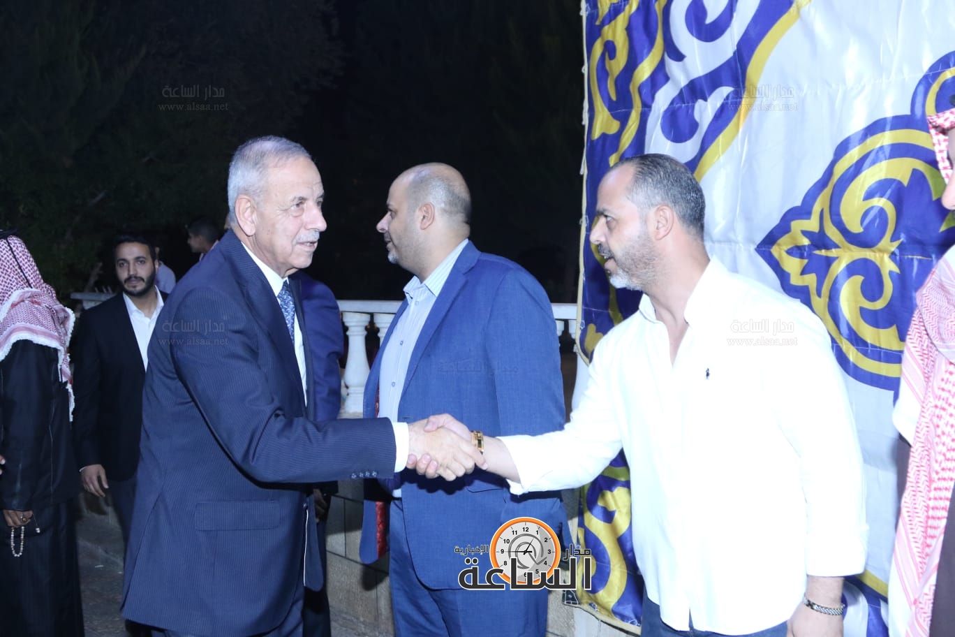 Madar Al-Saa Images 0.1494448679366538