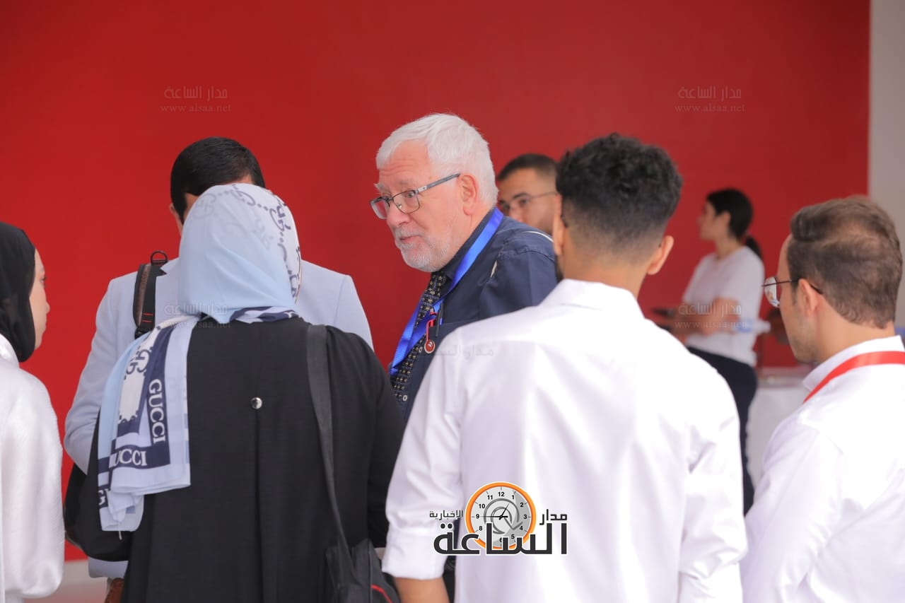 Madar Al-Saa Images 0.8441075053698319