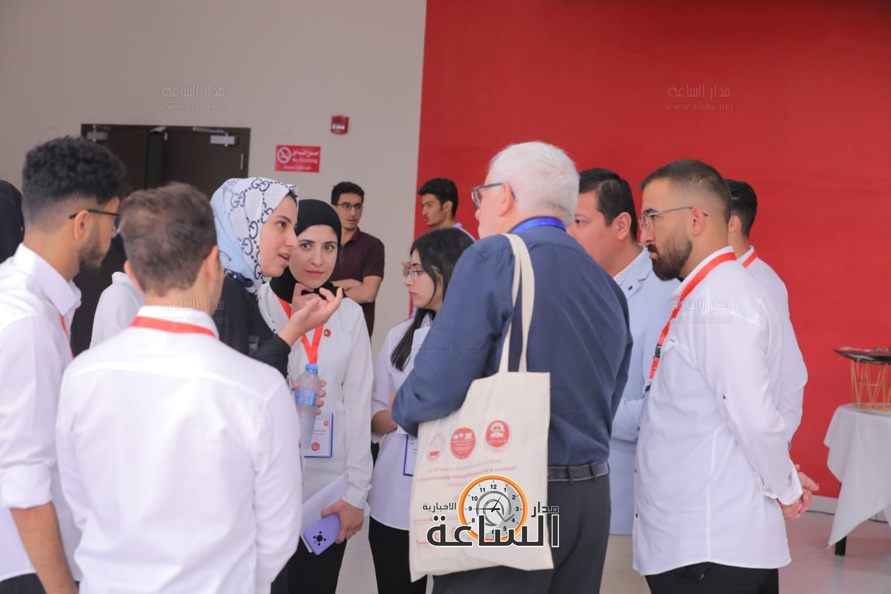 Madar Al-Saa Images 0.4205379449304425