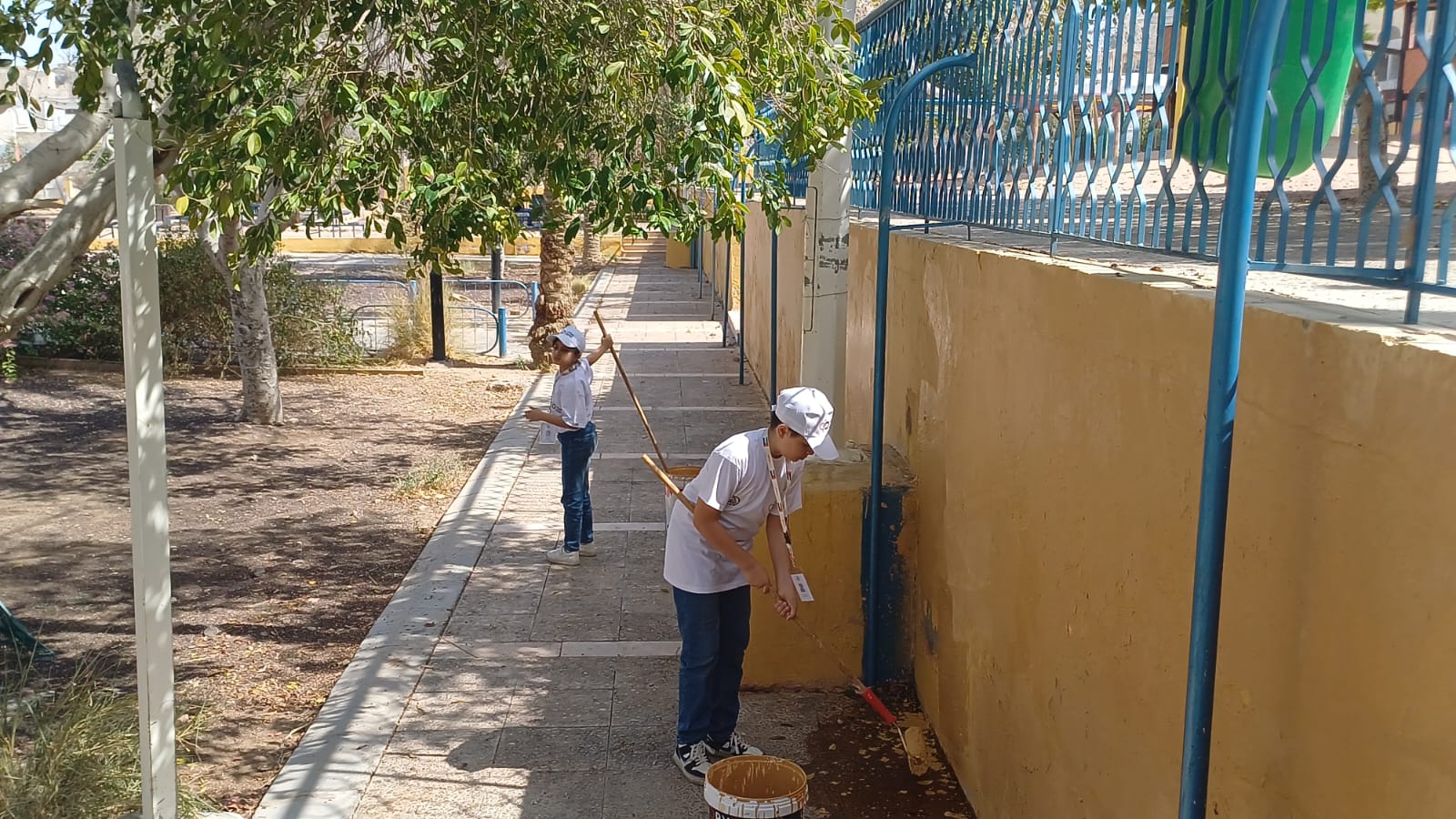 Madar Al-Saa Images 0.8416158673816887