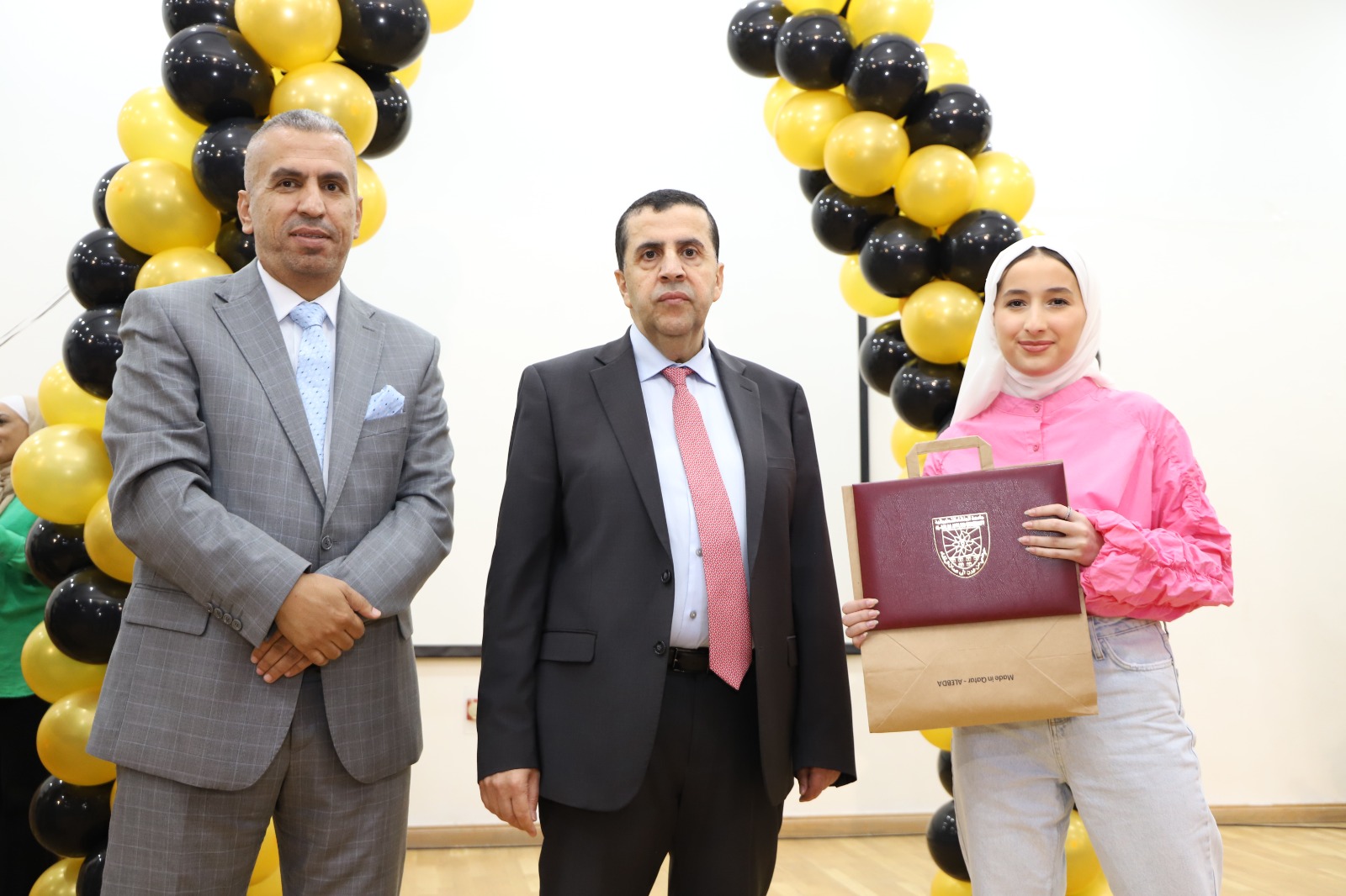 Madar Al-Saa Images 0.11885680414085487