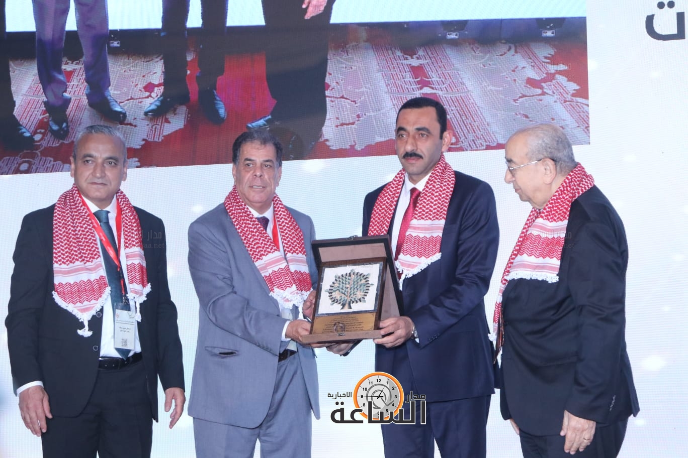 Madar Al-Saa Images 0.4429987454108175