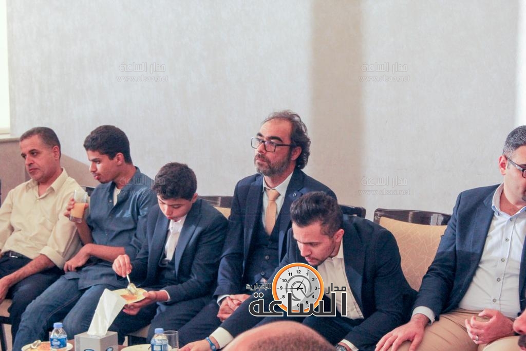 Madar Al-Saa Images 0.9149627564373592