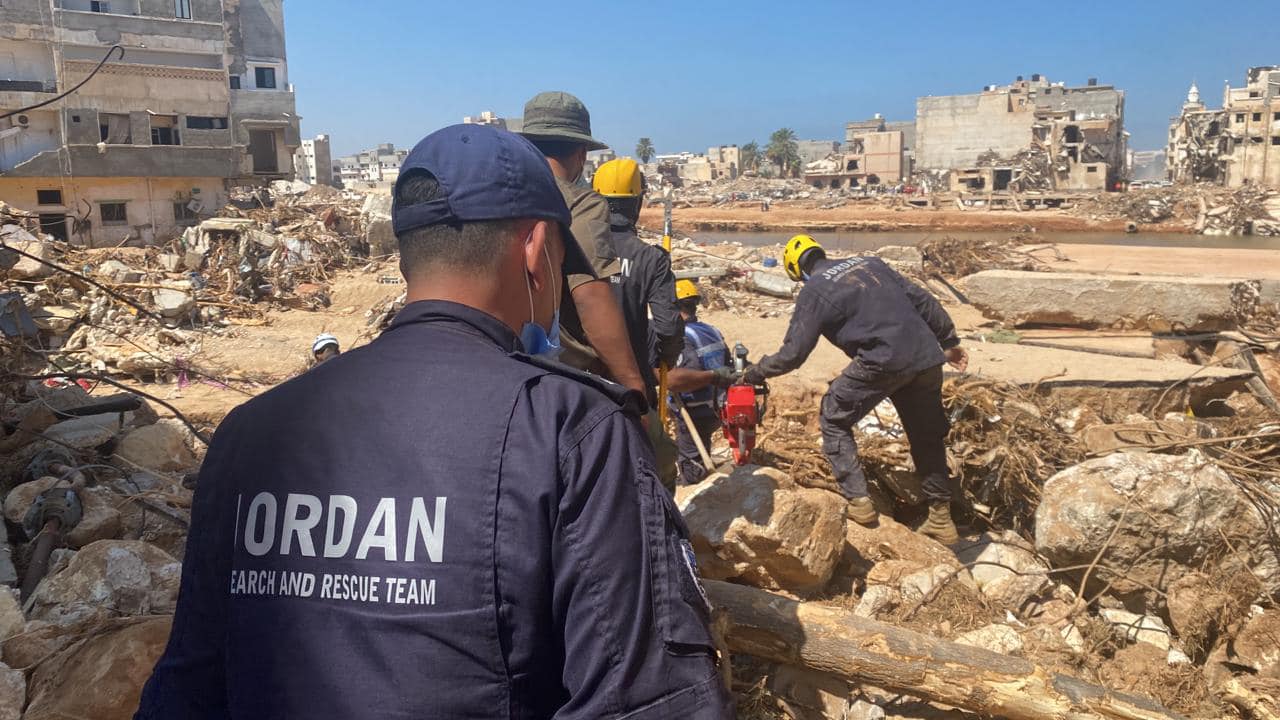 Madar Al-Saa Images 0.107457106875674