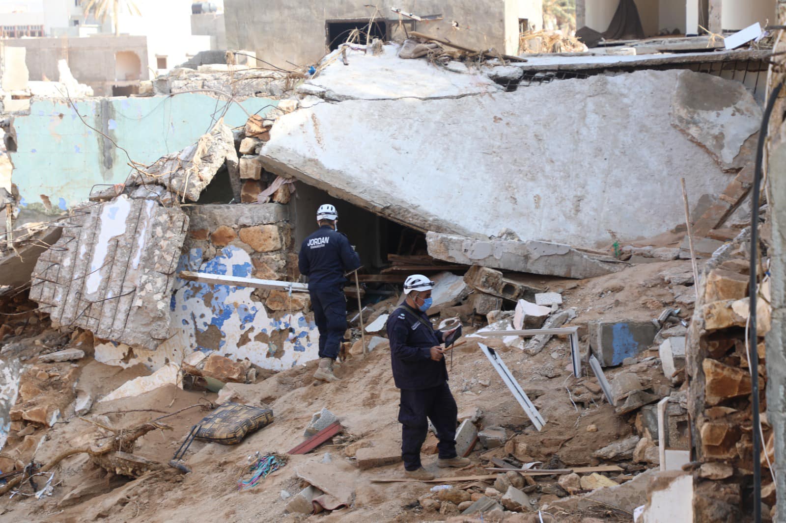 Madar Al-Saa Images 0.68483547157116