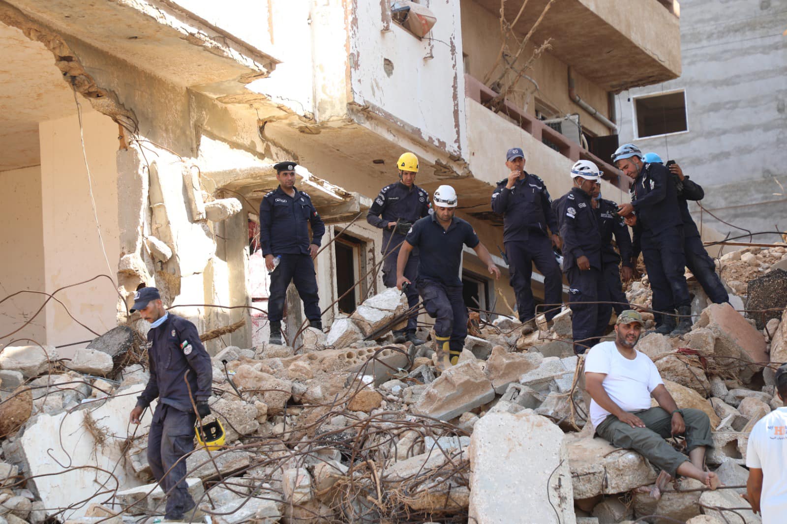 Madar Al-Saa Images 0.05107684656394085