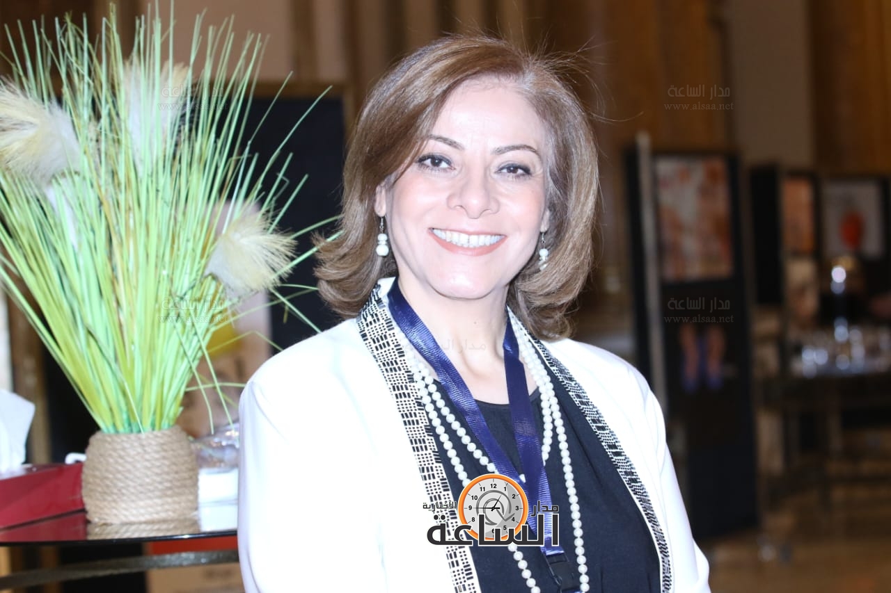 Madar Al-Saa Images 0.9896537138642358