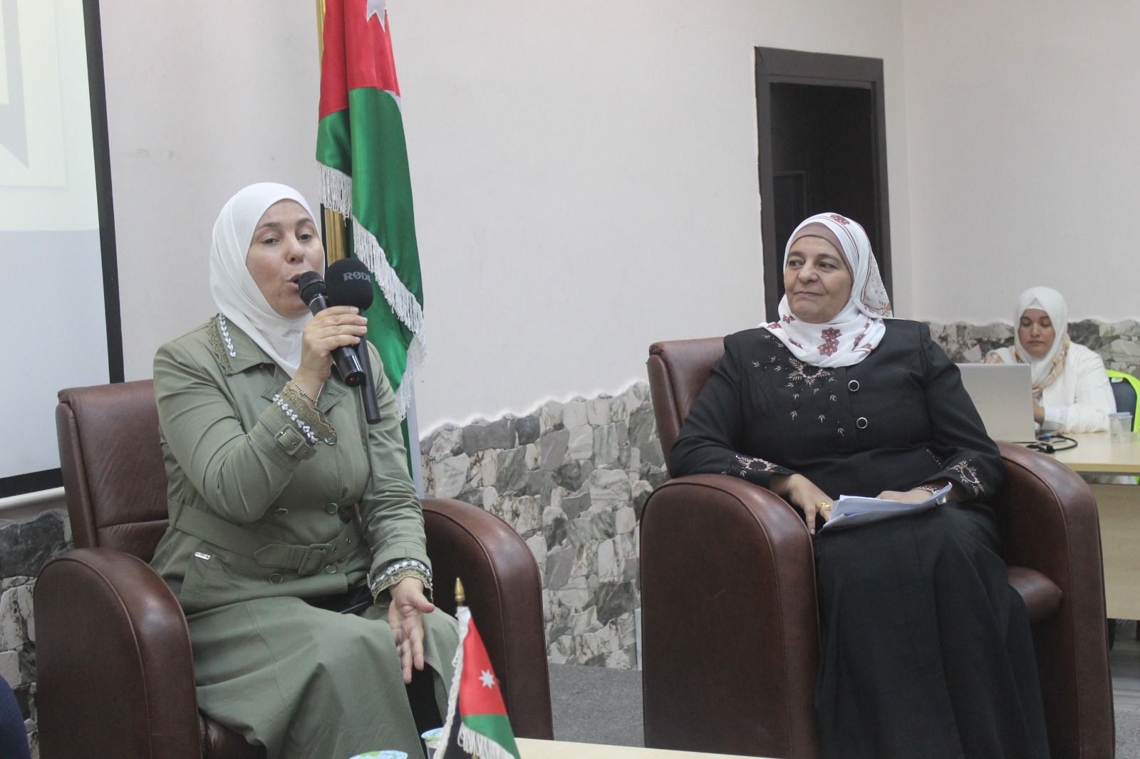 Madar Al-Saa Images 0.08652203938095315