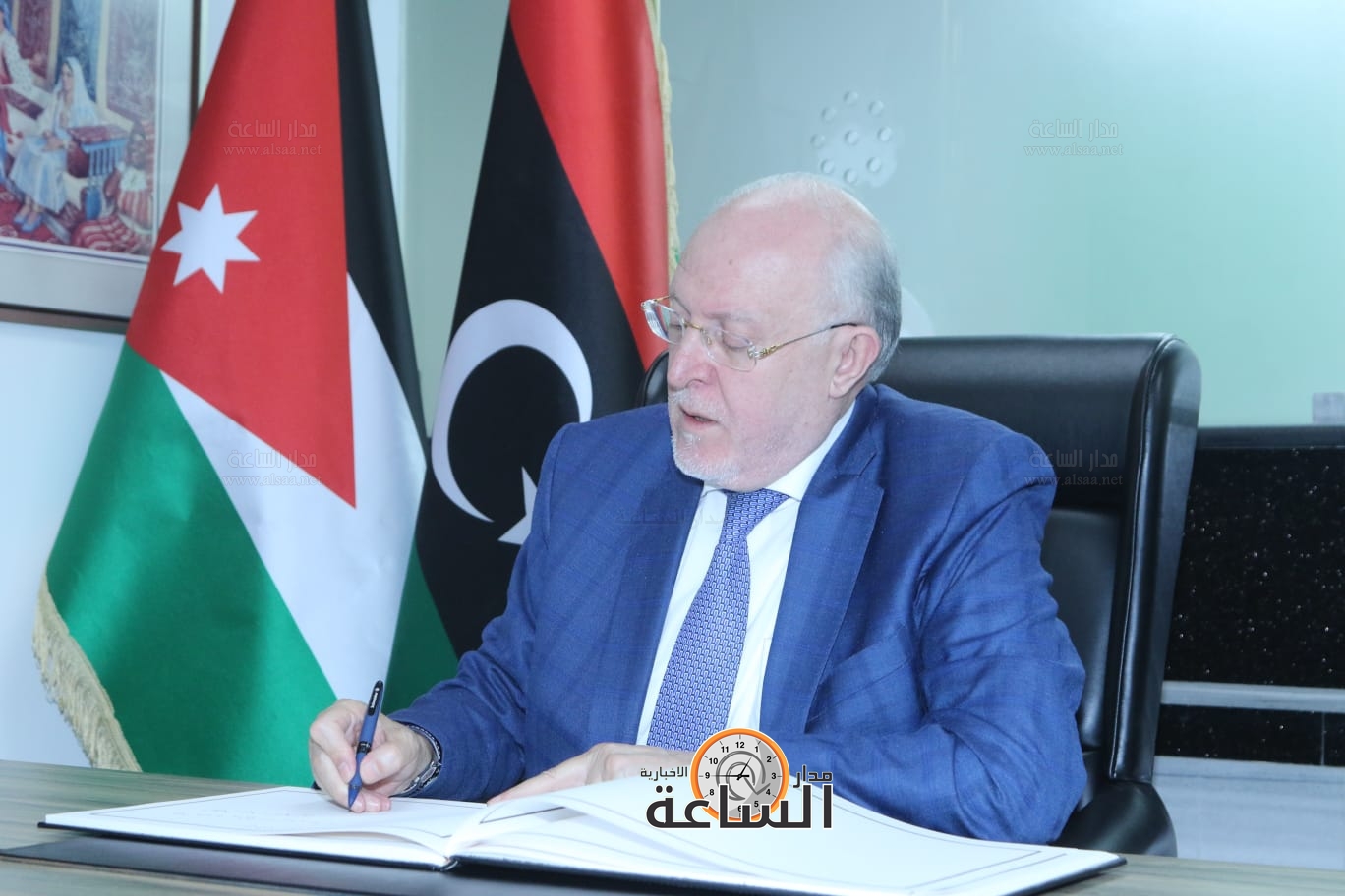 Madar Al-Saa Images 0.4068534093357098