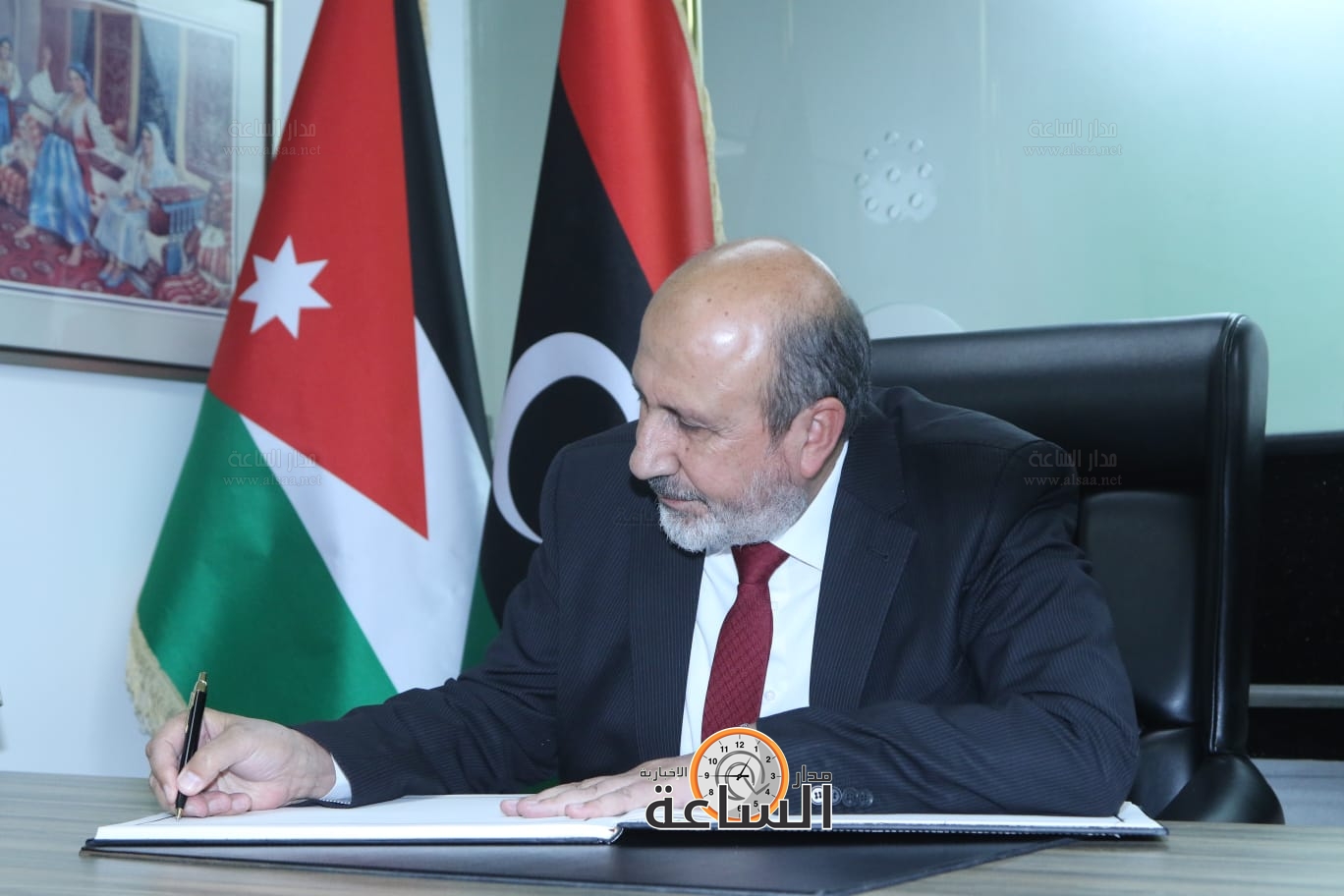 Madar Al-Saa Images 0.5400177415573952