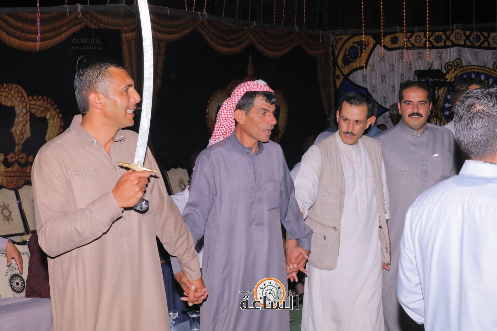 Madar Al-Saa Images 0.33463174377627136