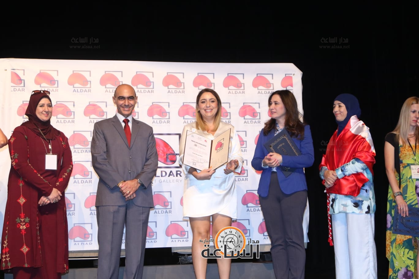 Madar Al-Saa Images 0.9840535197990221