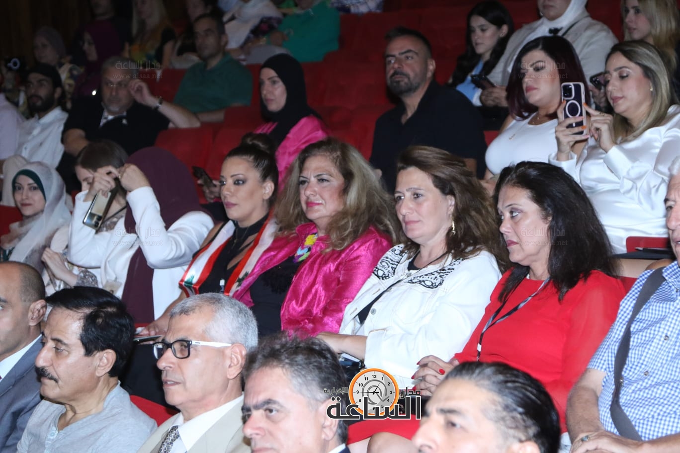 Madar Al-Saa Images 0.8710151974696643