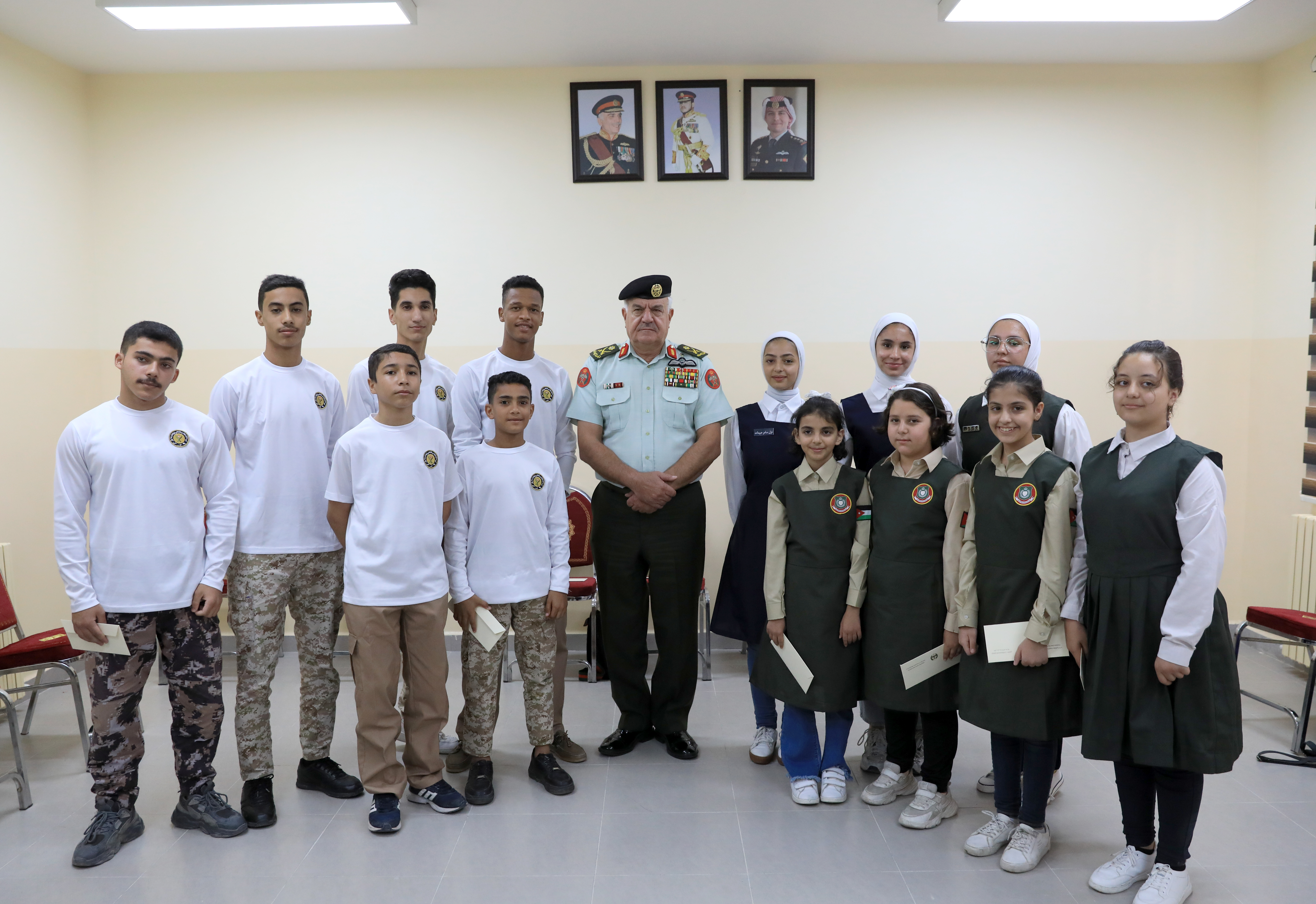 Madar Al-Saa Images 0.7368640331456457