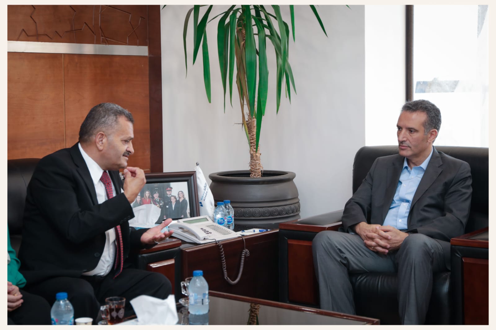 Madar Al-Saa Images 0.22278215790500844