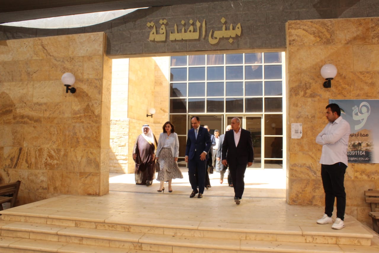 Madar Al-Saa Images 0.8914696024425788