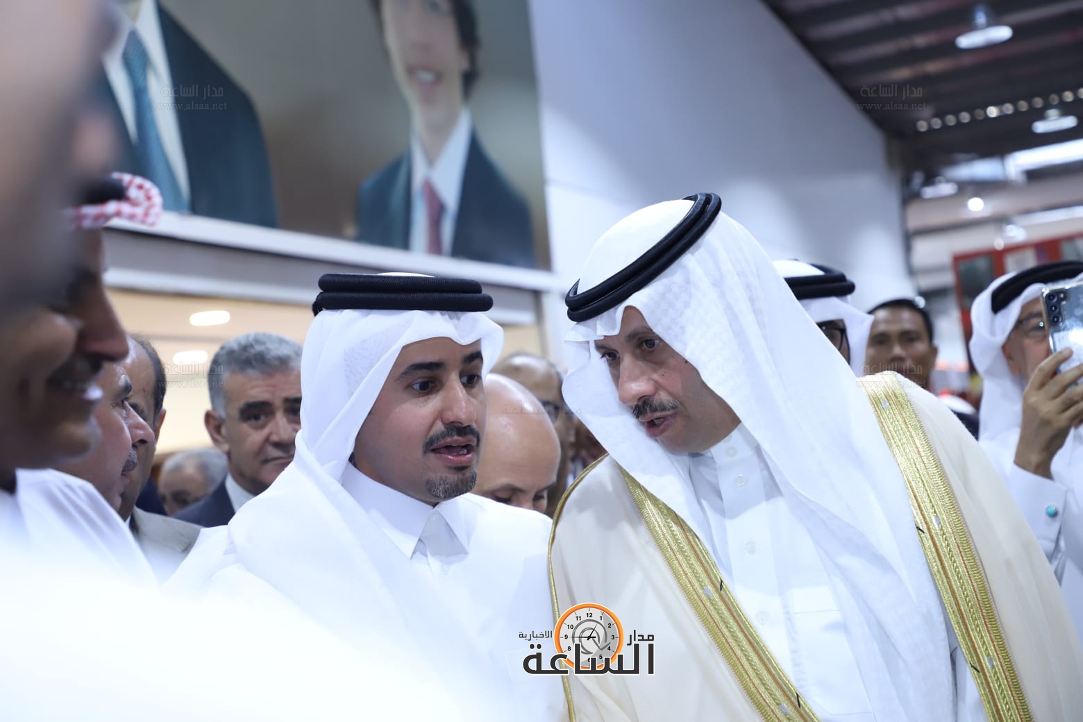 Madar Al-Saa Images 0.46442893549960784