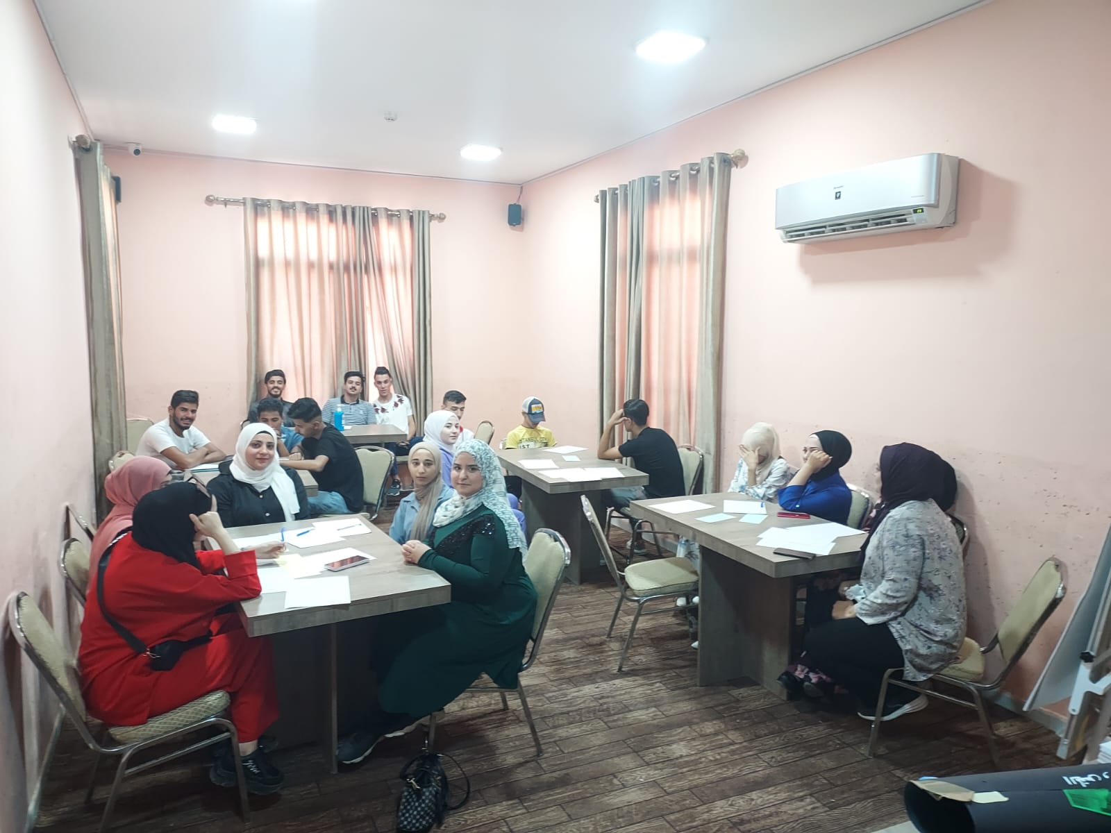 Madar Al-Saa Images 0.6304972216825142