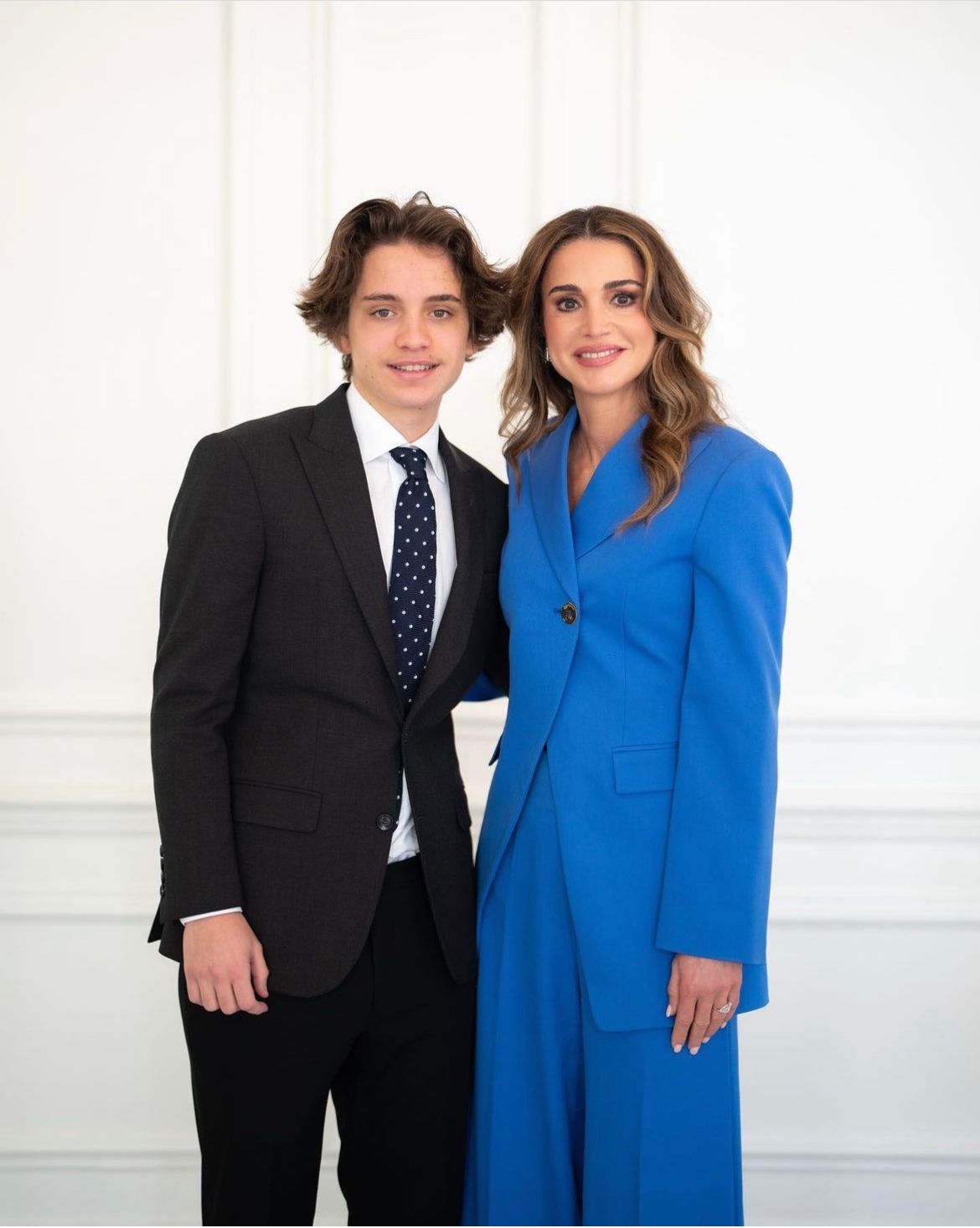 Madar Al-Saa Images 0.6226379073841393