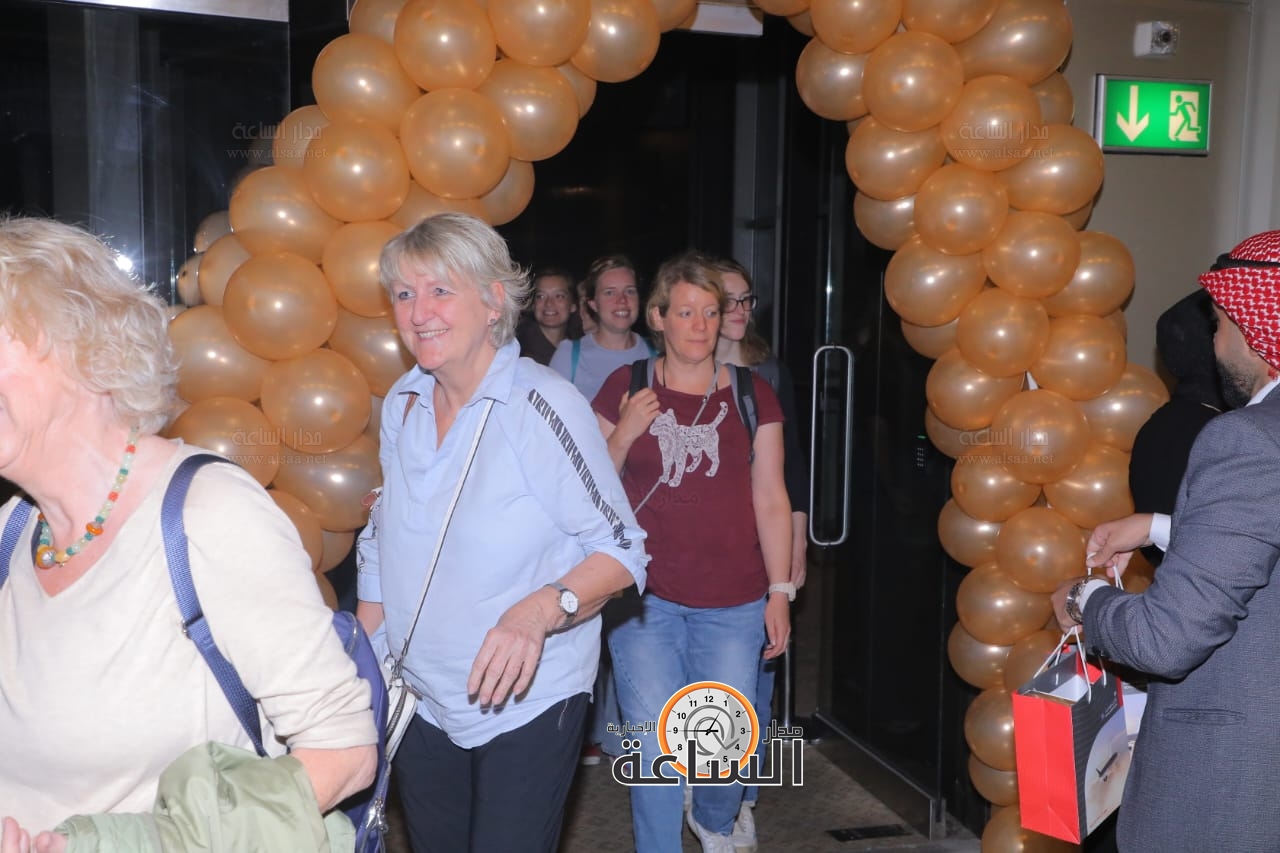 Madar Al-Saa Images 0.17032471190095266