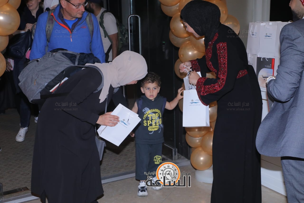 Madar Al-Saa Images 0.14541918059506453