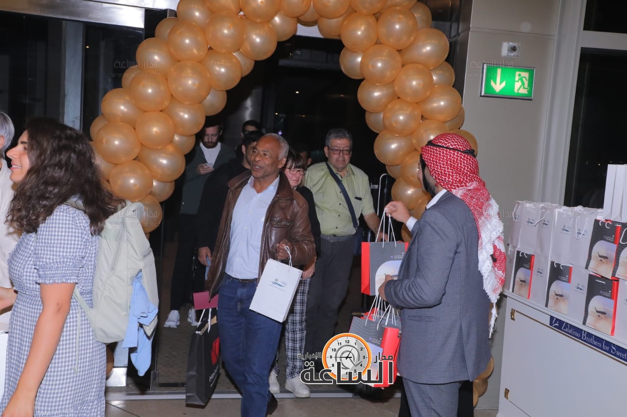 Madar Al-Saa Images 0.5649755180519622