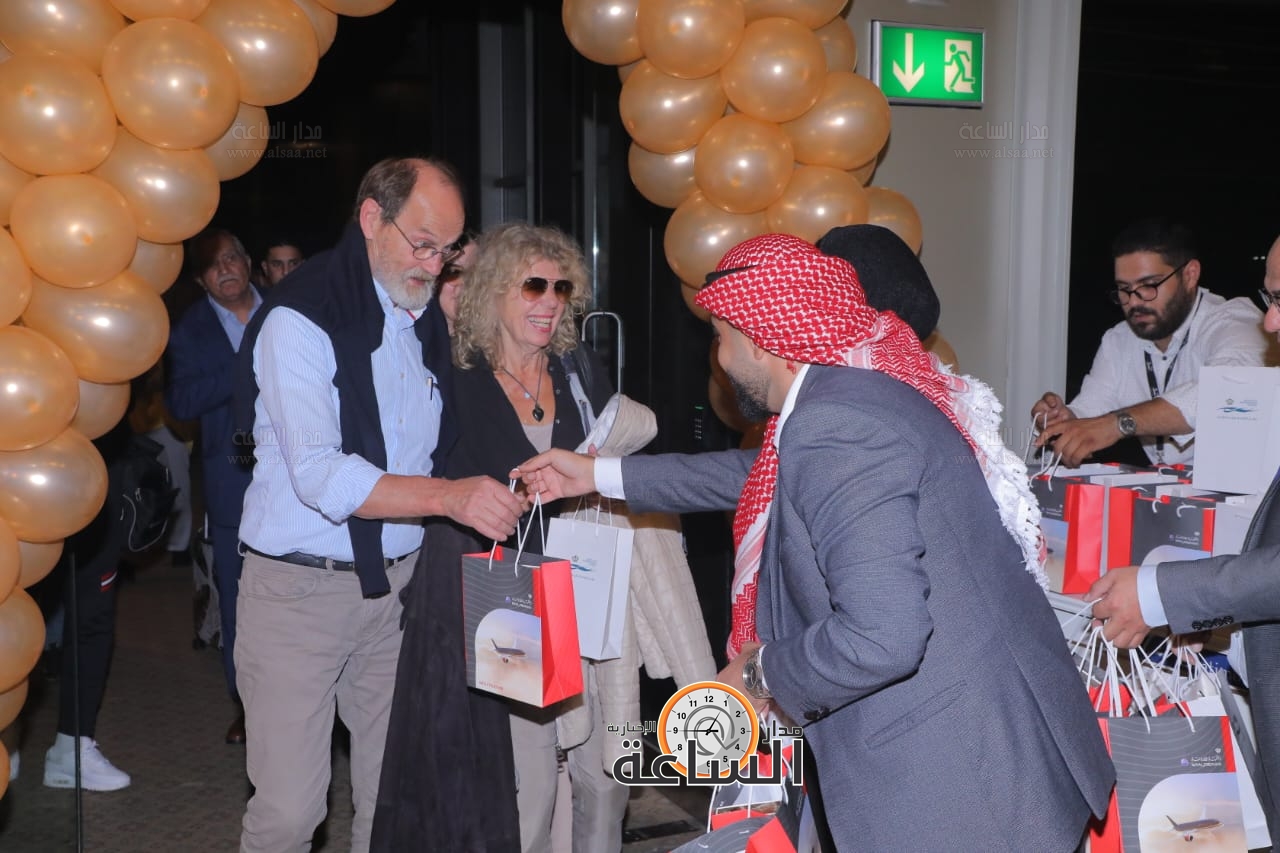 Madar Al-Saa Images 0.32596590063057596