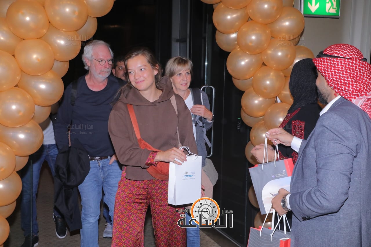 Madar Al-Saa Images 0.6311489853309095