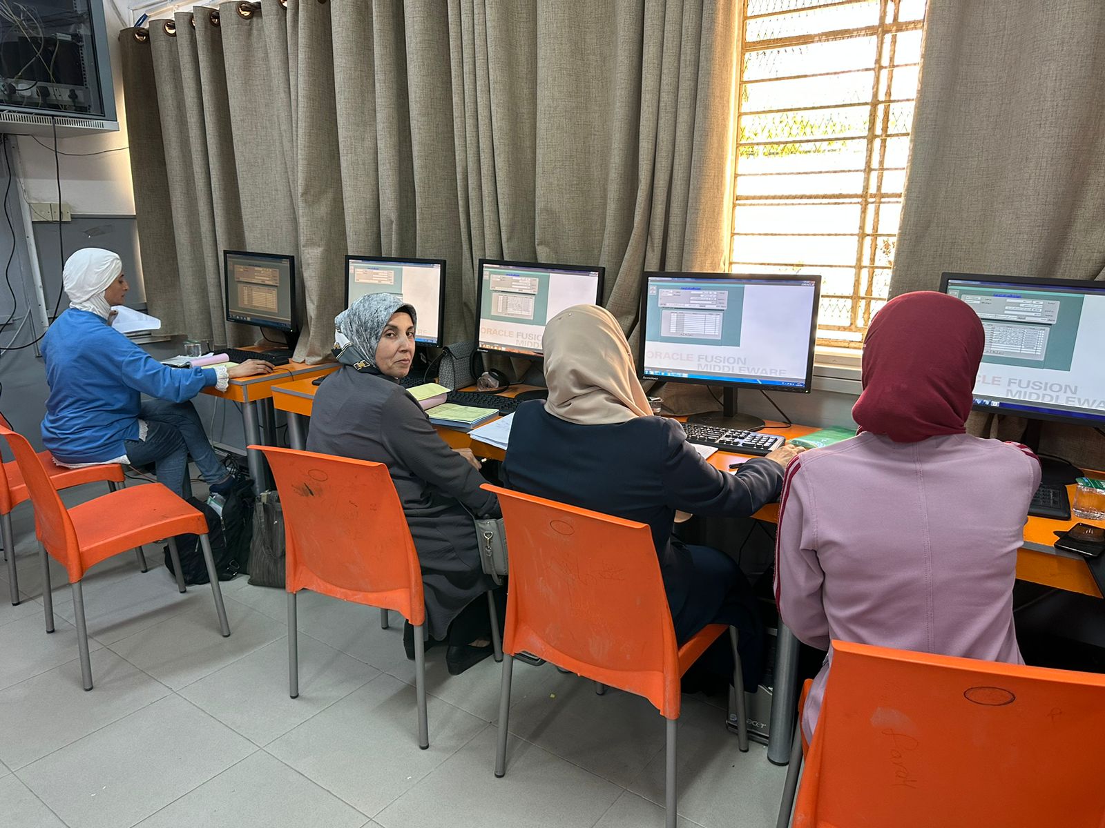 Madar Al-Saa Images 0.788925571077971