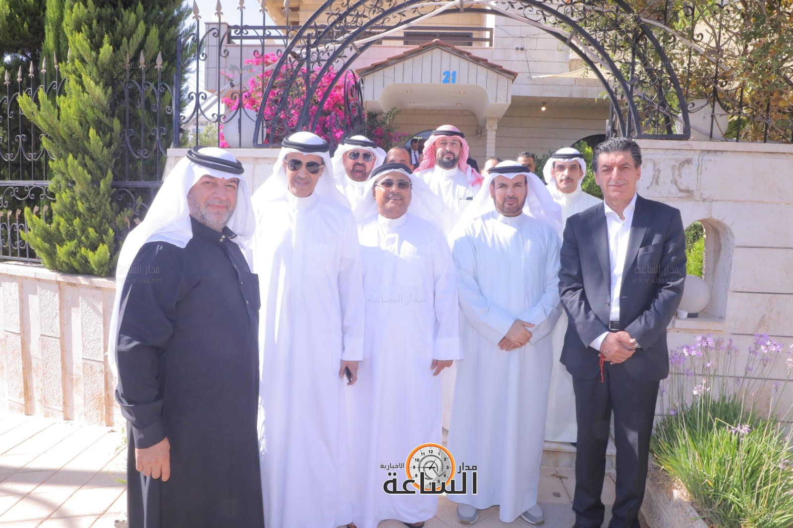 Madar Al-Saa Images 0.40481147666076067