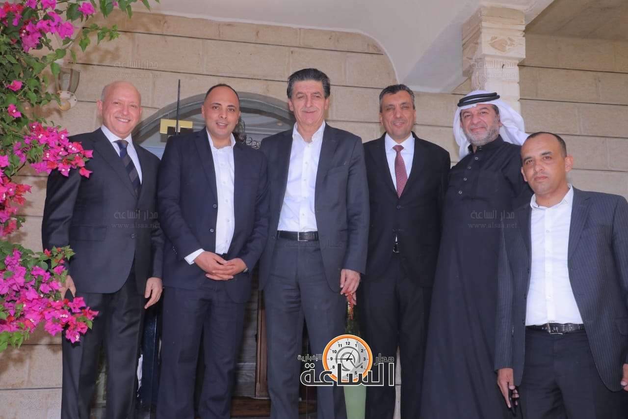 Madar Al-Saa Images 0.327106620456611