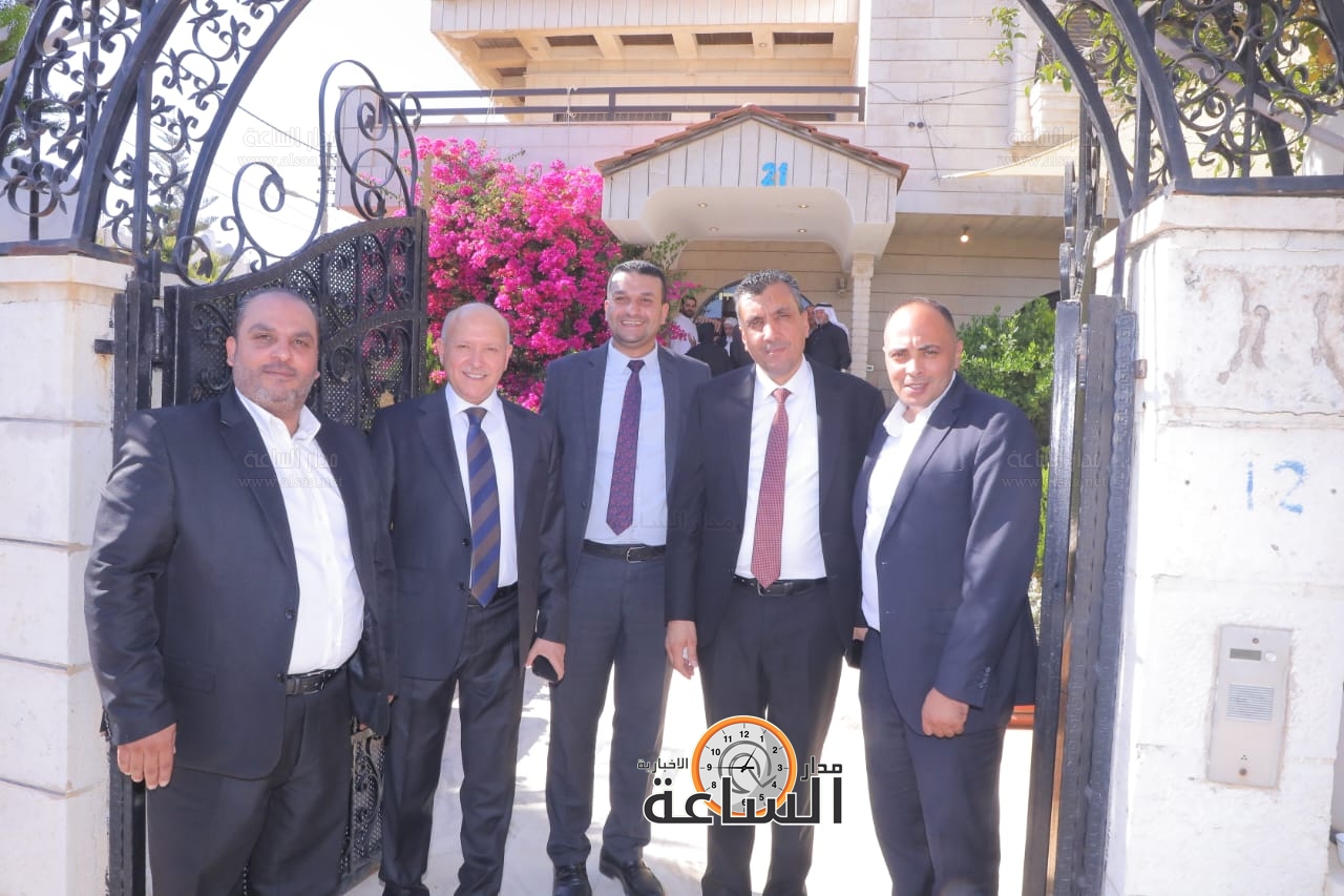 Madar Al-Saa Images 0.17356053668136007