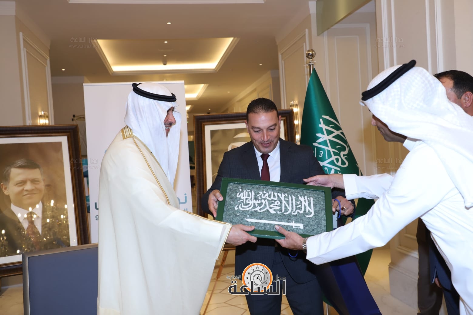 Madar Al-Saa Images 0.30240187350020276