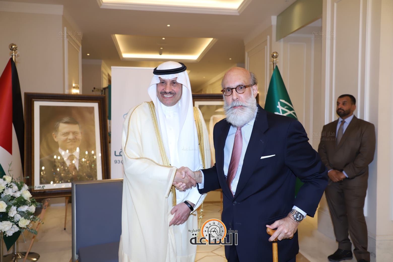 Madar Al-Saa Images 0.9421536022583017