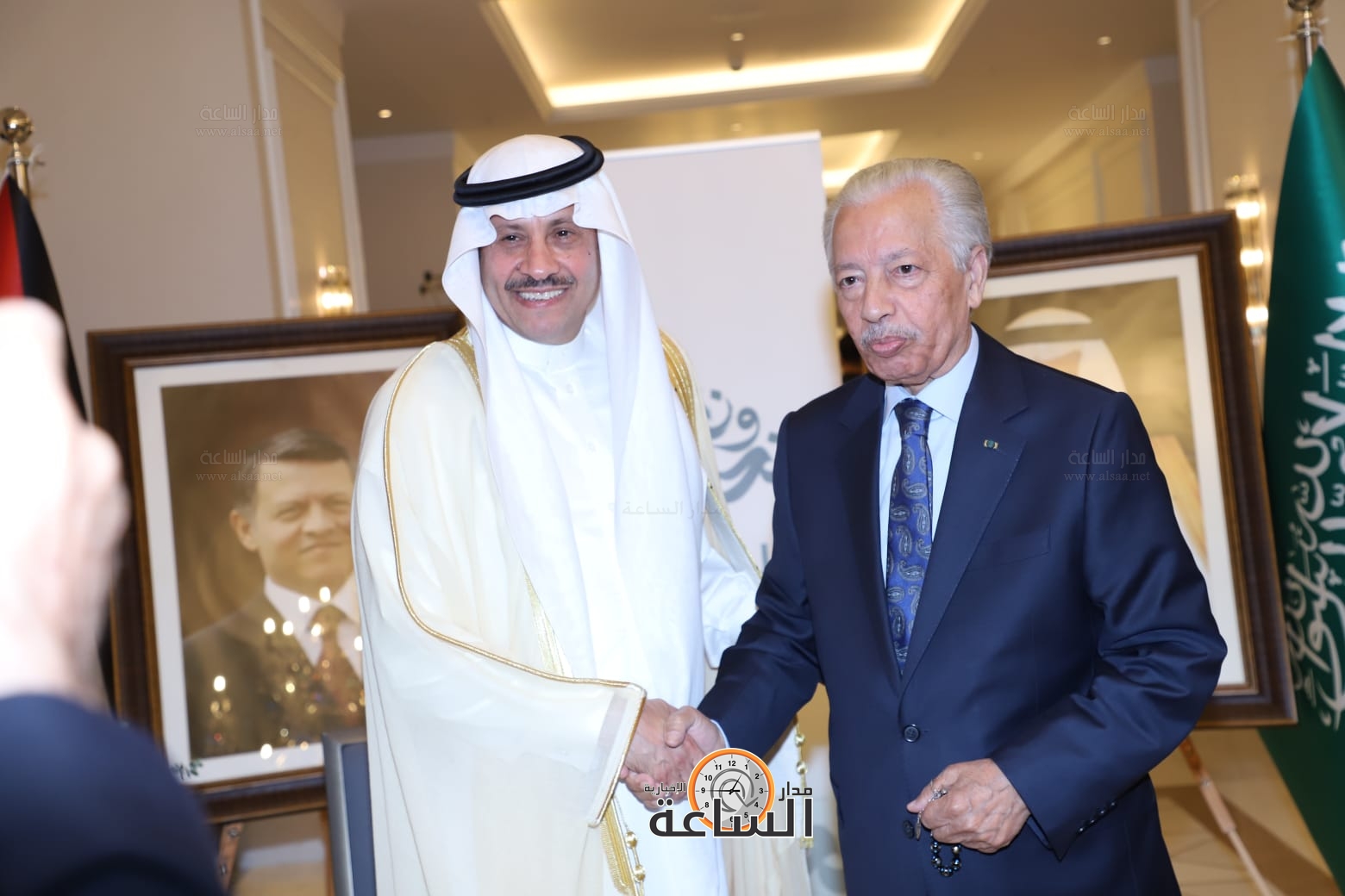 Madar Al-Saa Images 0.867543239170758