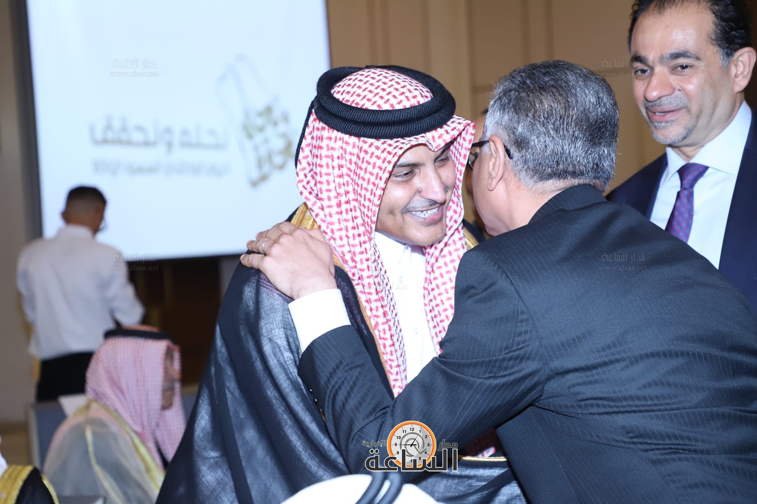 Madar Al-Saa Images 0.23064419198431385