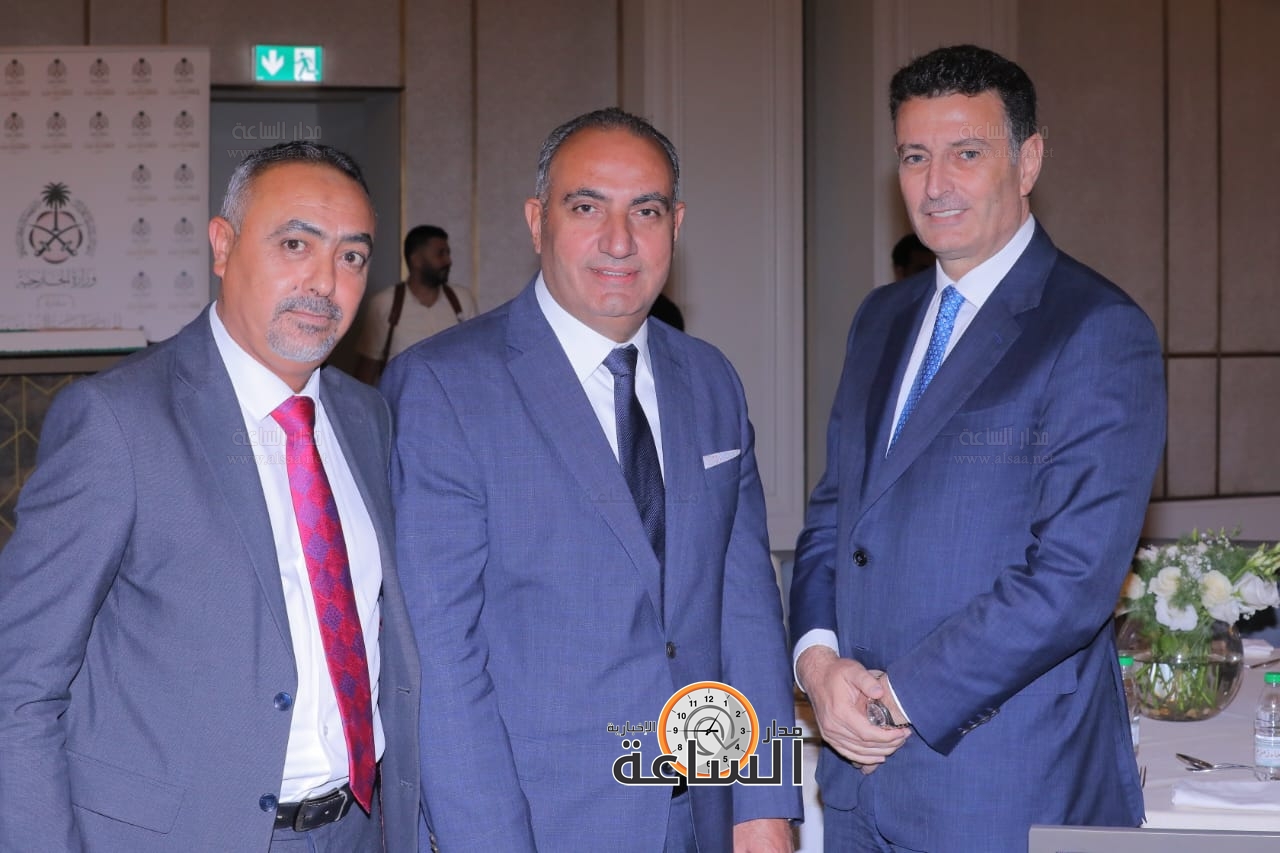 Madar Al-Saa Images 0.8263183456216212